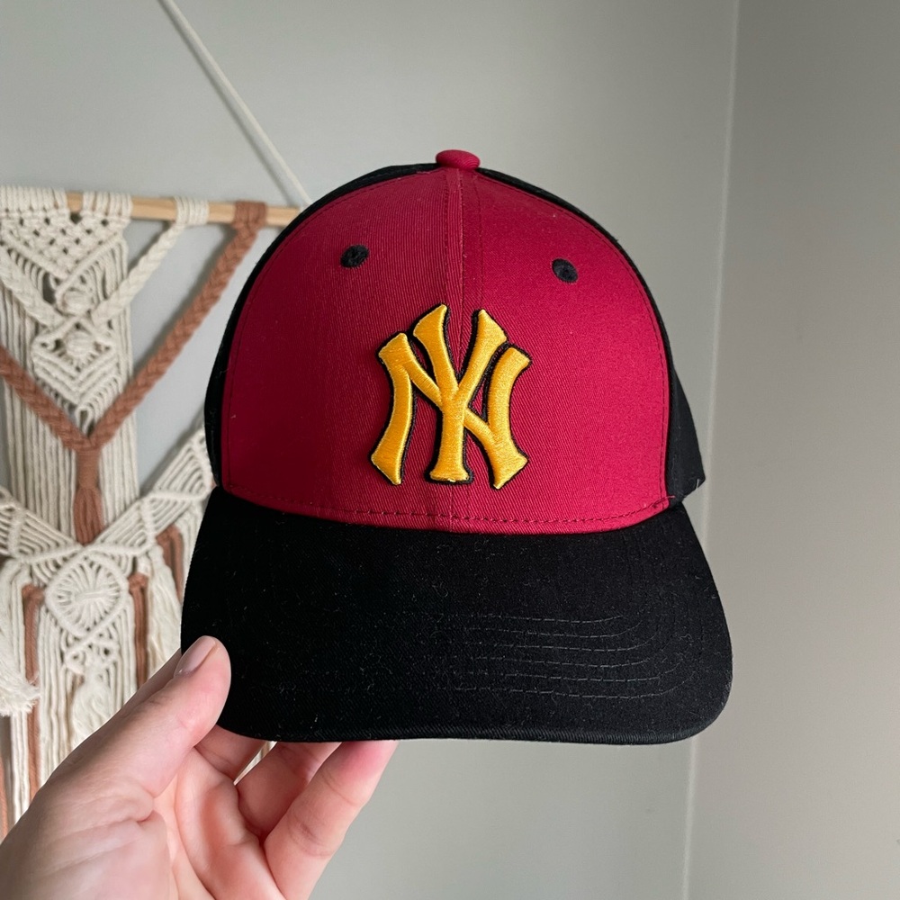 Limited Edition Harry Potter NY Yankees baseball hat NWT